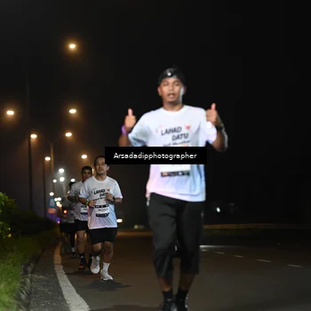 Runner Photo 7678287