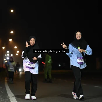 Runner Photo 7678301