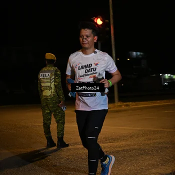 Runner Photo 7678343
