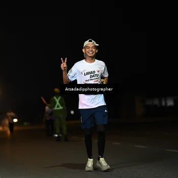 Runner Photo 7678359