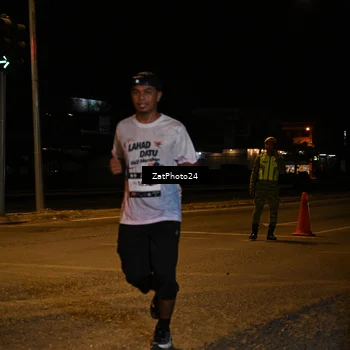 Runner Photo 7678377