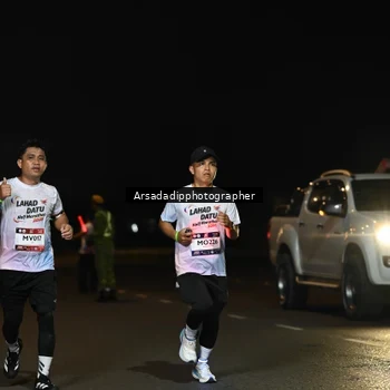 Runner Photo 7678388