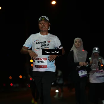 Runner Photo 7678407