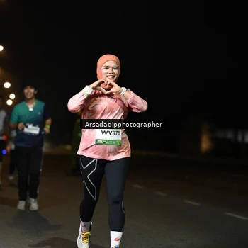 Runner Photo 7678418