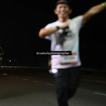 Runner Photo 7678562