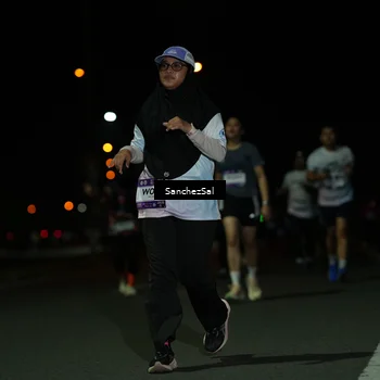Runner Photo 7678648