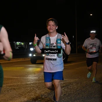 Runner Photo 7678664
