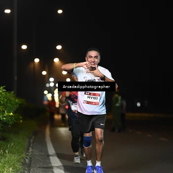 Runner Photo 7678672