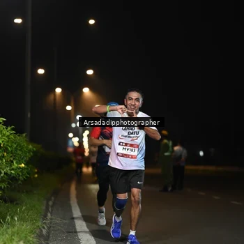 Runner Photo 7678674