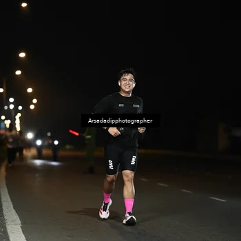 Runner Photo 7678682