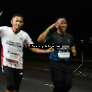 Runner Photo 7678713