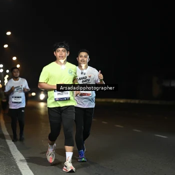Runner Photo 7678762