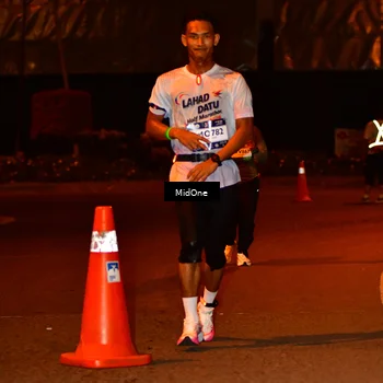 Runner Photo 7678773