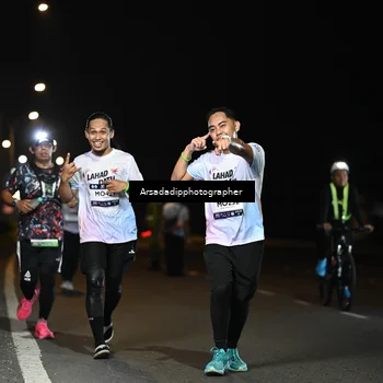 Runner Photo 7678791