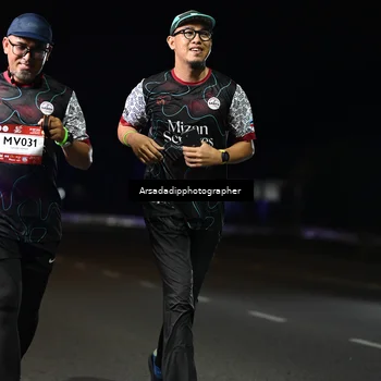Runner Photo 7678796