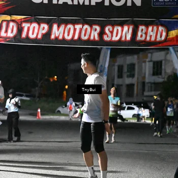 Runner Photo 7678798