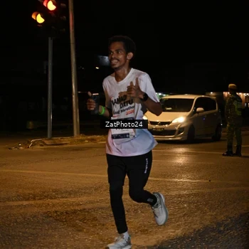 Runner Photo 7678826