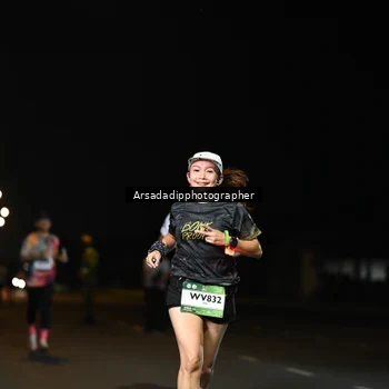 Runner Photo 7678845