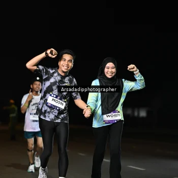 Runner Photo 7678874