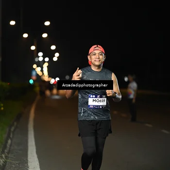 Runner Photo 7678894