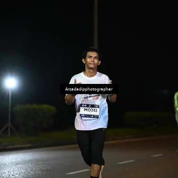 Runner Photo 7678960