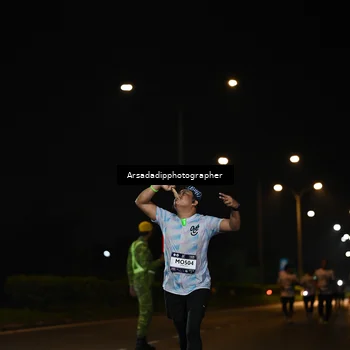 Runner Photo 7679015