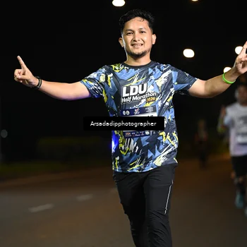 Runner Photo 7679019