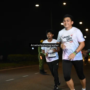 Runner Photo 7679029
