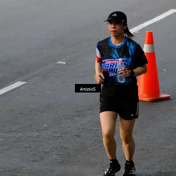 Runner Photo 7679038