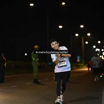 Runner Photo 7679046