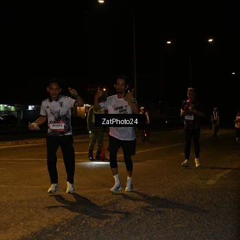 Runner Photo 7679052