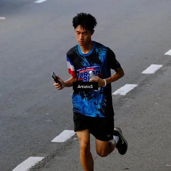 Runner Photo 7679067