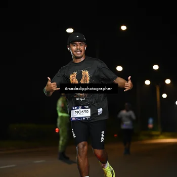 Runner Photo 7679070