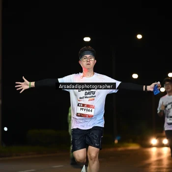 Runner Photo 7679133