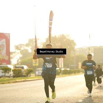 Runner Photo 7679223