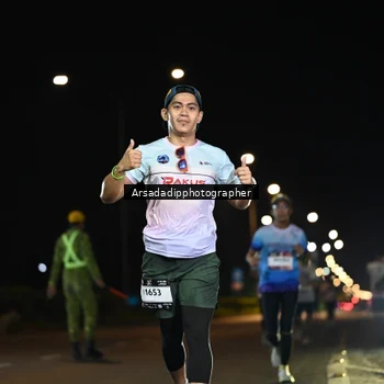 Runner Photo 7679257