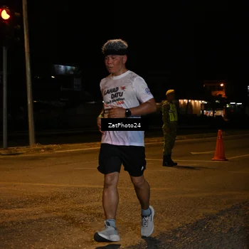 Runner Photo 7679307