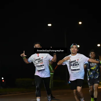 Runner Photo 7679332