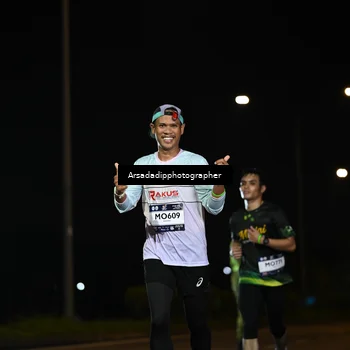 Runner Photo 7679335