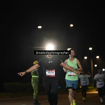 Runner Photo 7679373
