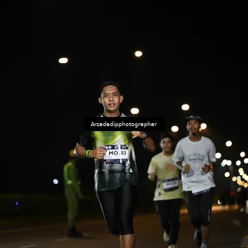 Runner Photo 7679397