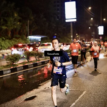 Runner Photo 7679398