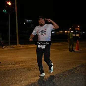 Runner Photo 7679399