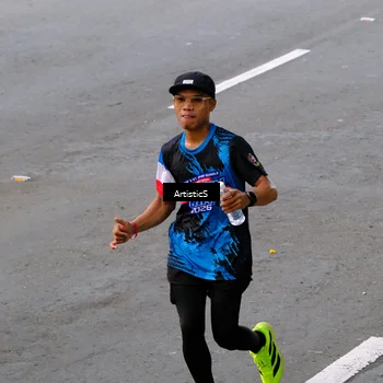 Runner Photo 7679416