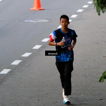 Runner Photo 7679420