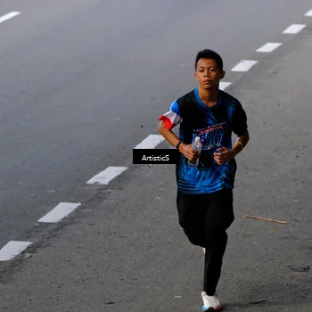 Runner Photo 7679466