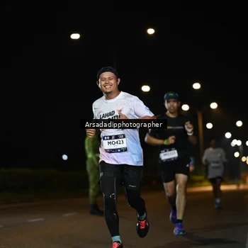 Runner Photo 7679478