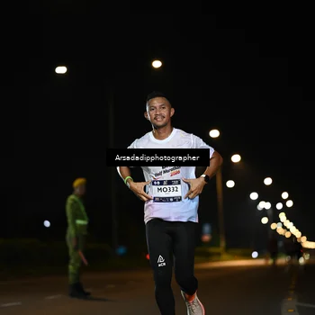Runner Photo 7679484