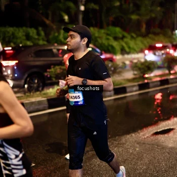 Runner Photo 7679566