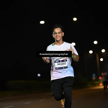 Runner Photo 7679567